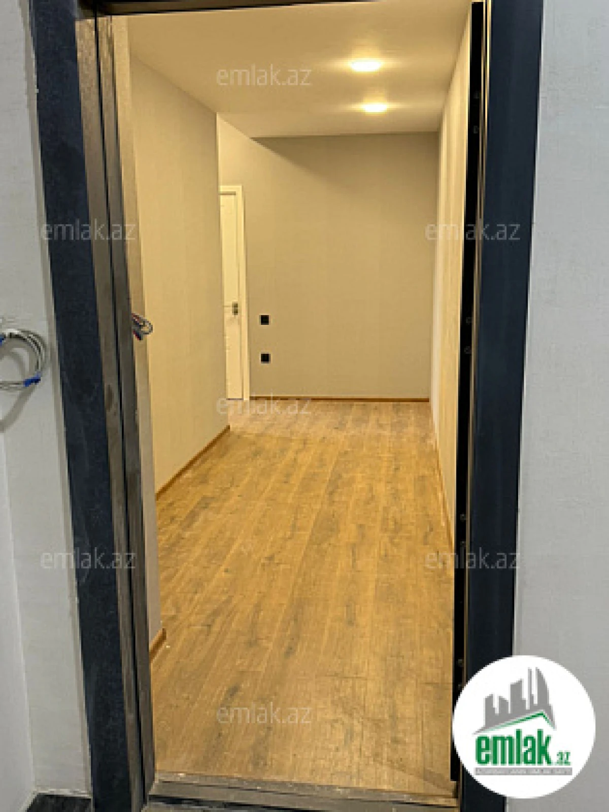 Satılır 2 otaqlı yeni tikili 87 m²