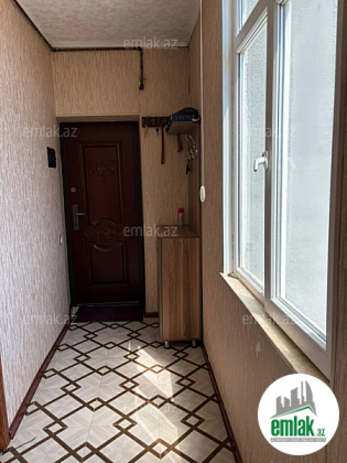 Satılır 2 otaqlı köhnə tikili 42 m²