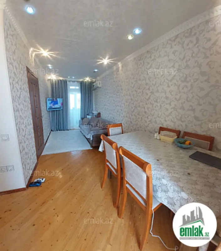 Satılır 2 otaqlı köhnə tikili 42 m²