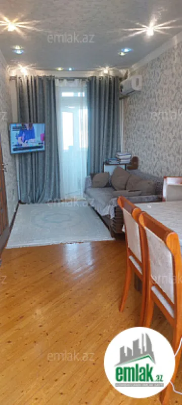 Satılır 2 otaqlı köhnə tikili 42 m²