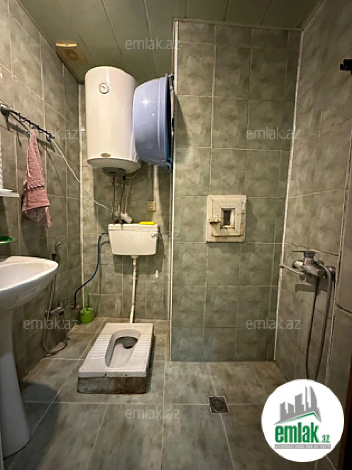 Satılır 2 otaqlı köhnə tikili 42 m²