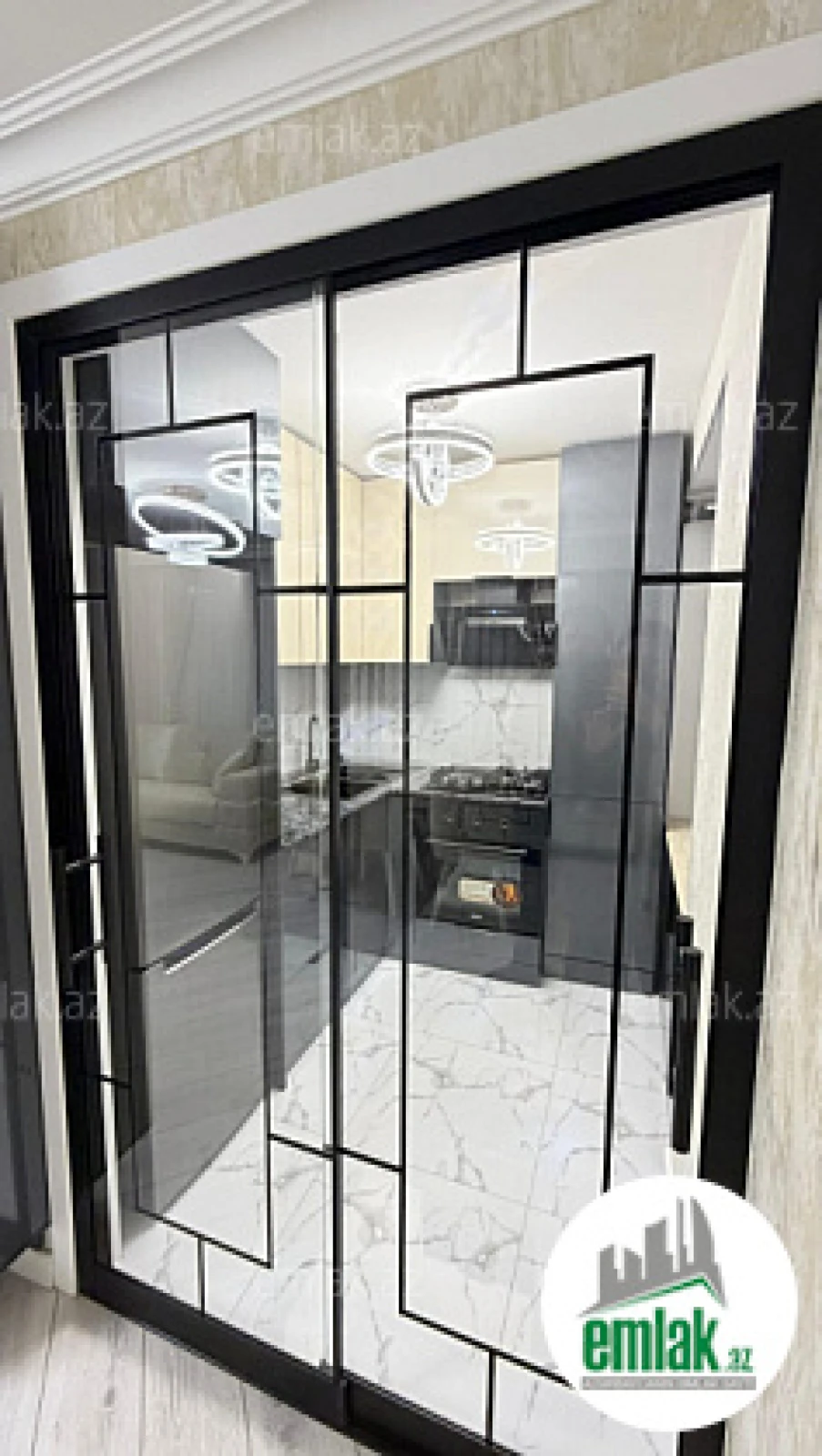 Satılır 3 otaqlı köhnə tikili 75 m²