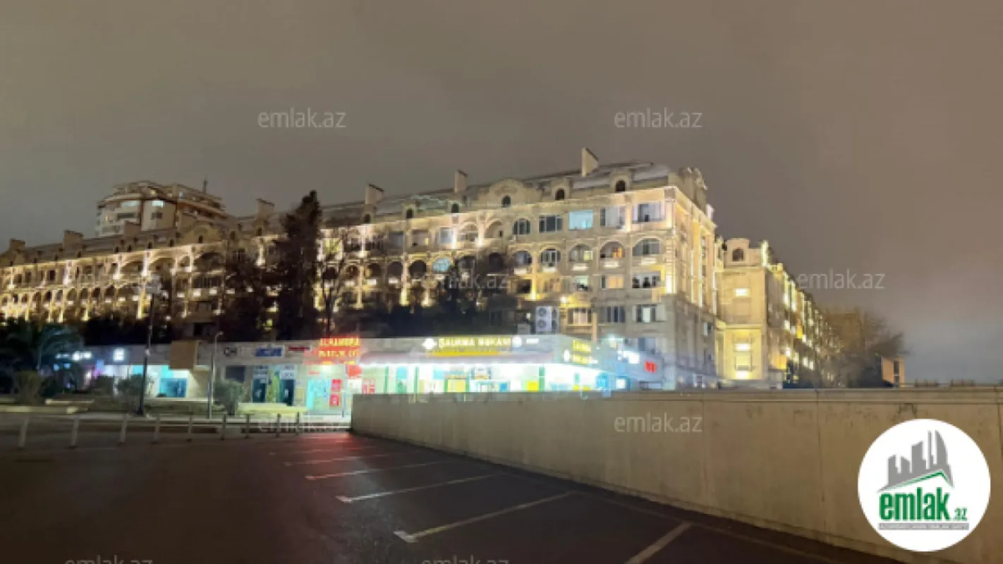 Satılır 3 otaqlı köhnə tikili 75 m²