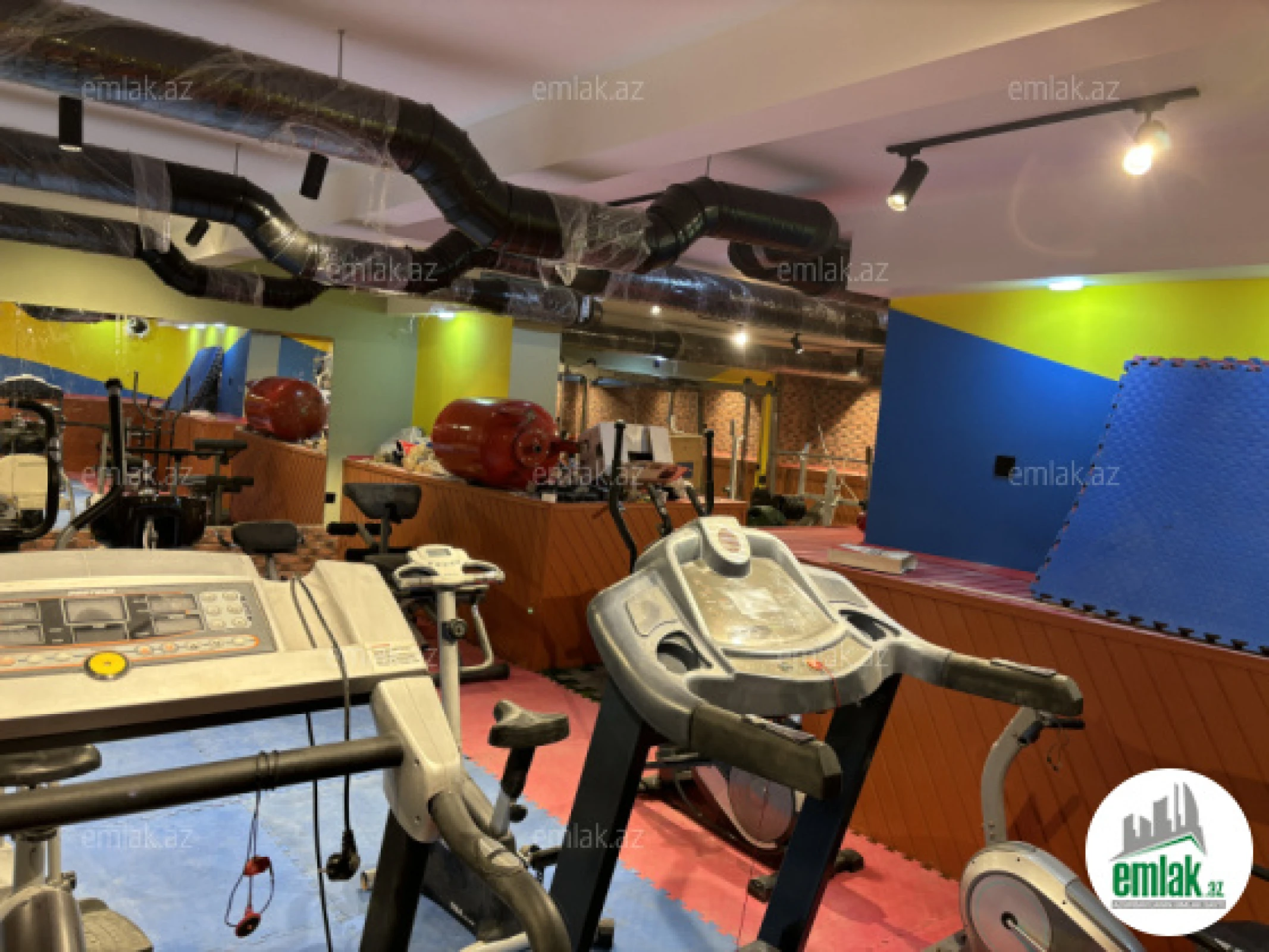 Satılır 3 otaqlı obyekt 260 m²