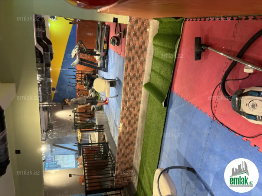 Satılır 3 otaqlı obyekt 260 m²