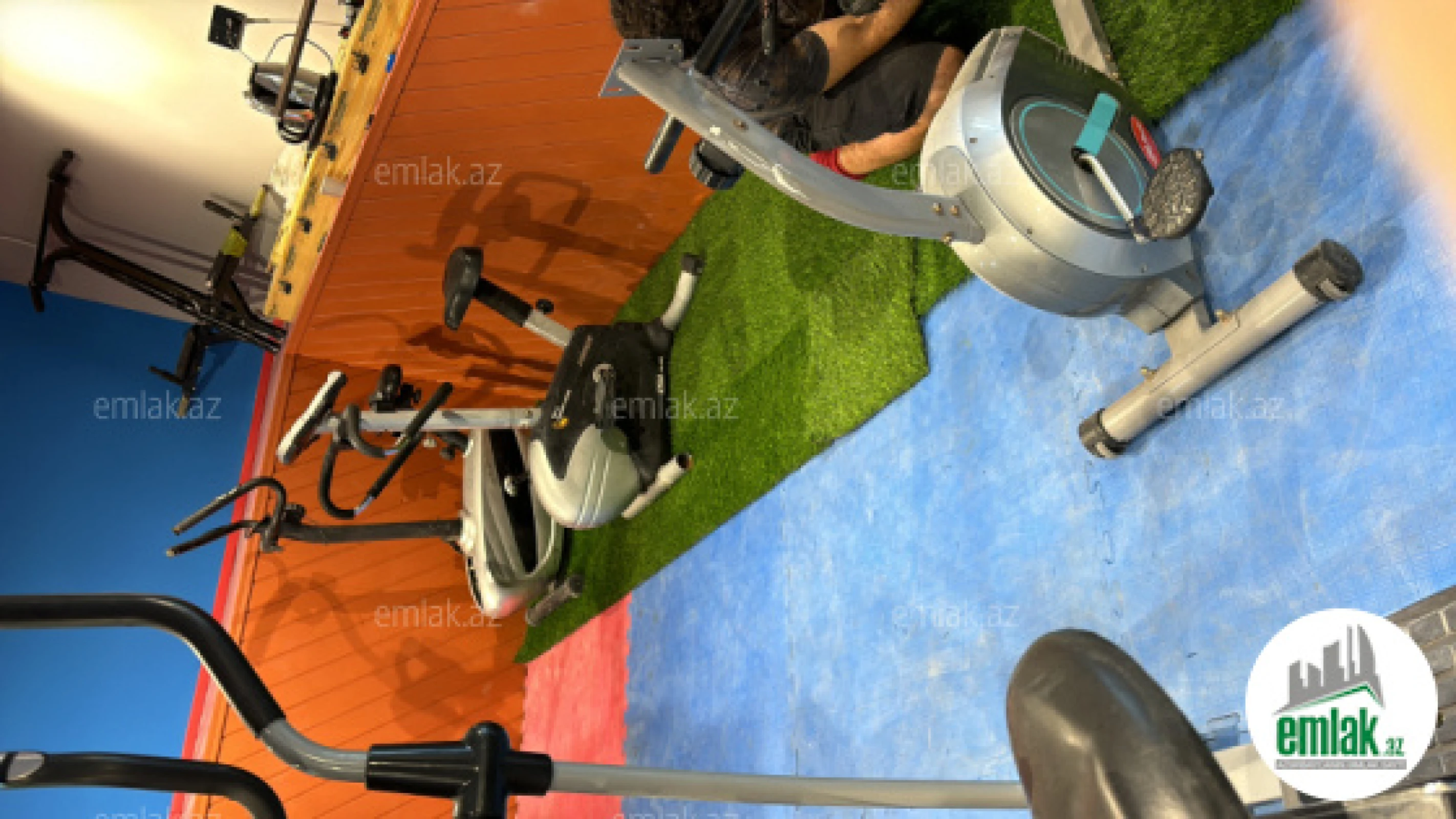 Satılır 3 otaqlı obyekt 260 m²