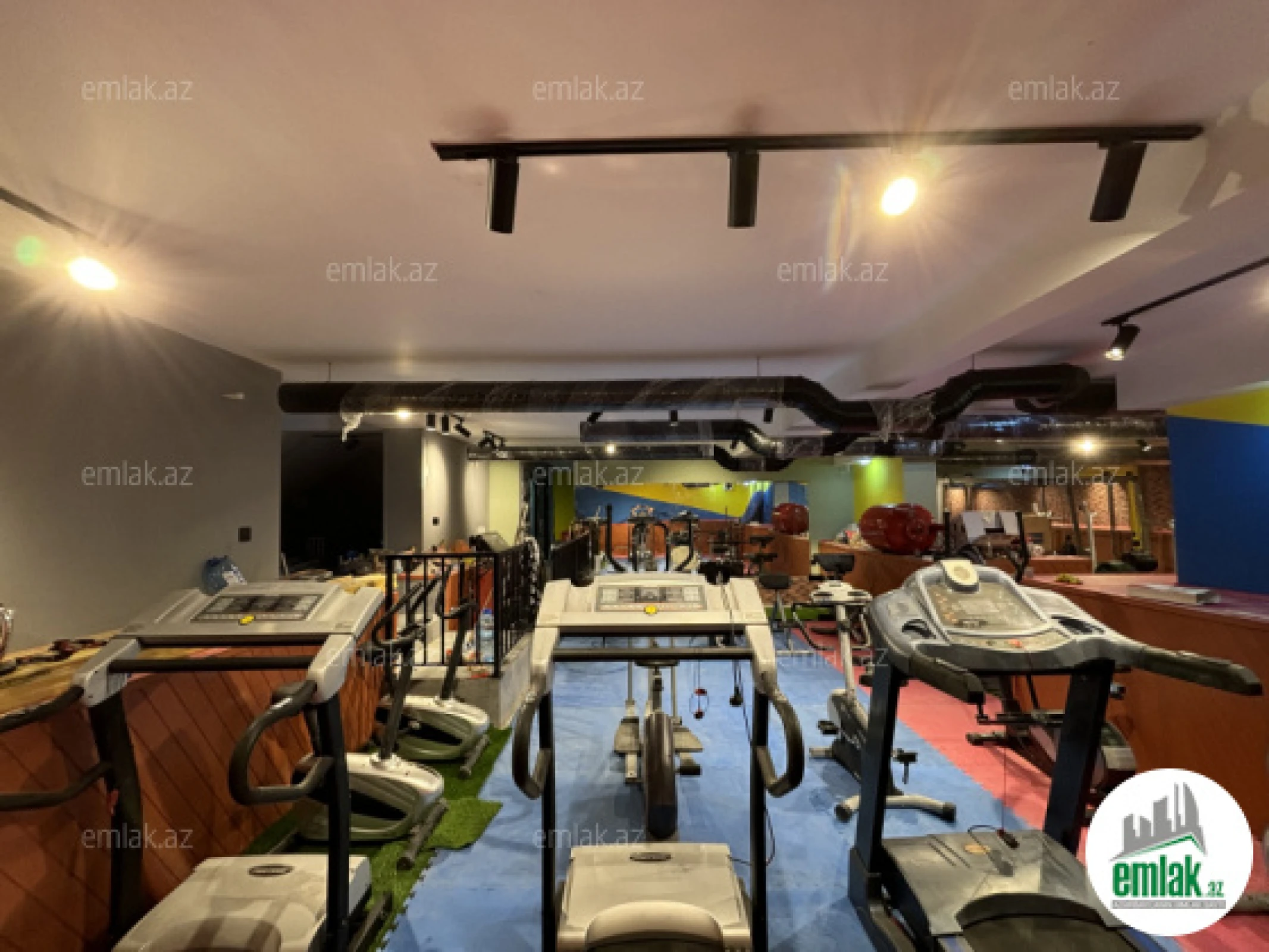 Satılır 3 otaqlı obyekt 260 m²