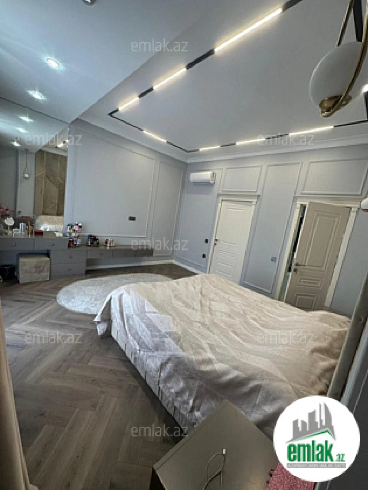 Satılır 3 otaqlı yeni tikili 159 m²