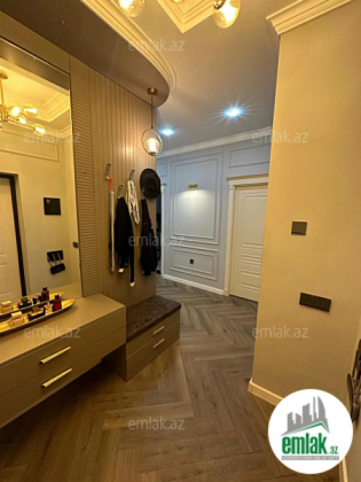 Satılır 3 otaqlı yeni tikili 159 m²