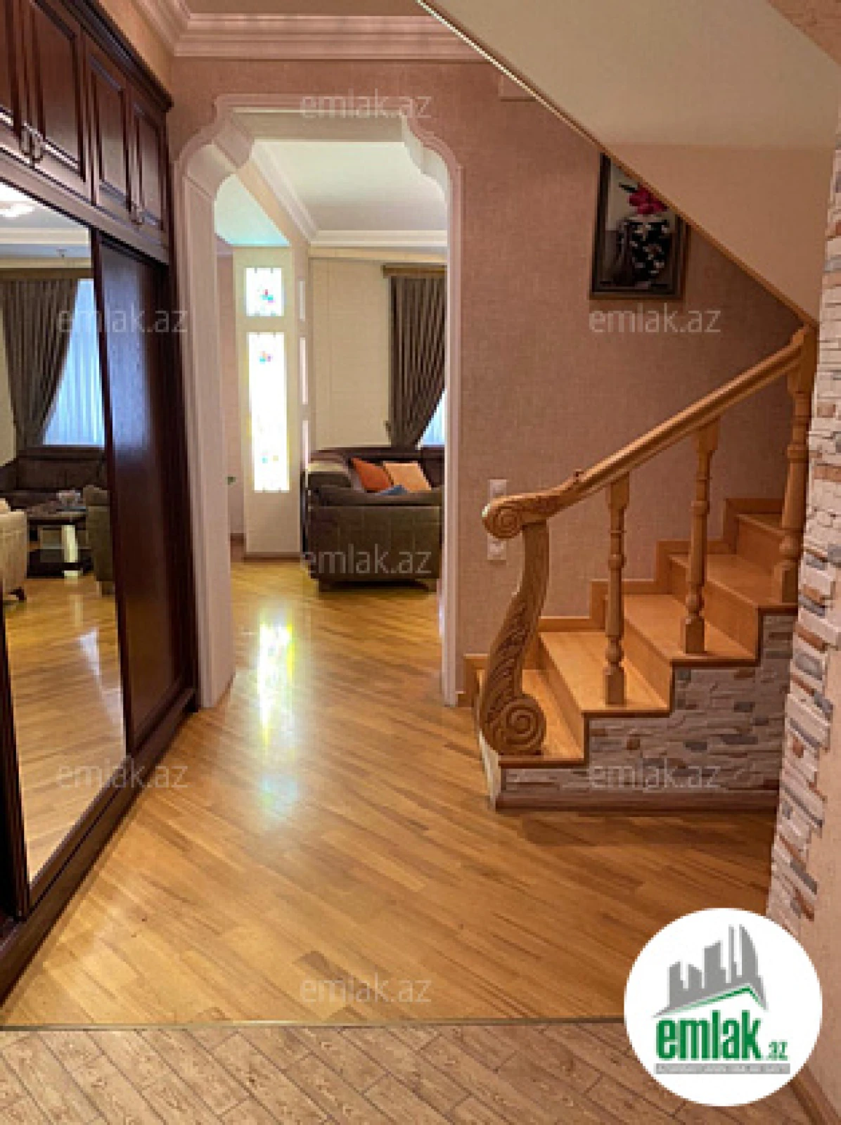 Satılır 4 otaqlı yeni tikili 220 m²