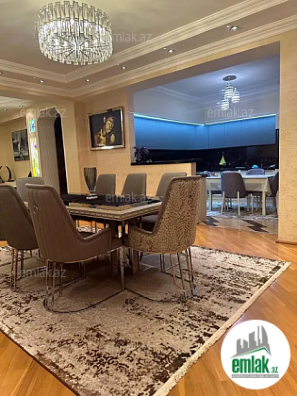 Satılır 4 otaqlı yeni tikili 220 m²