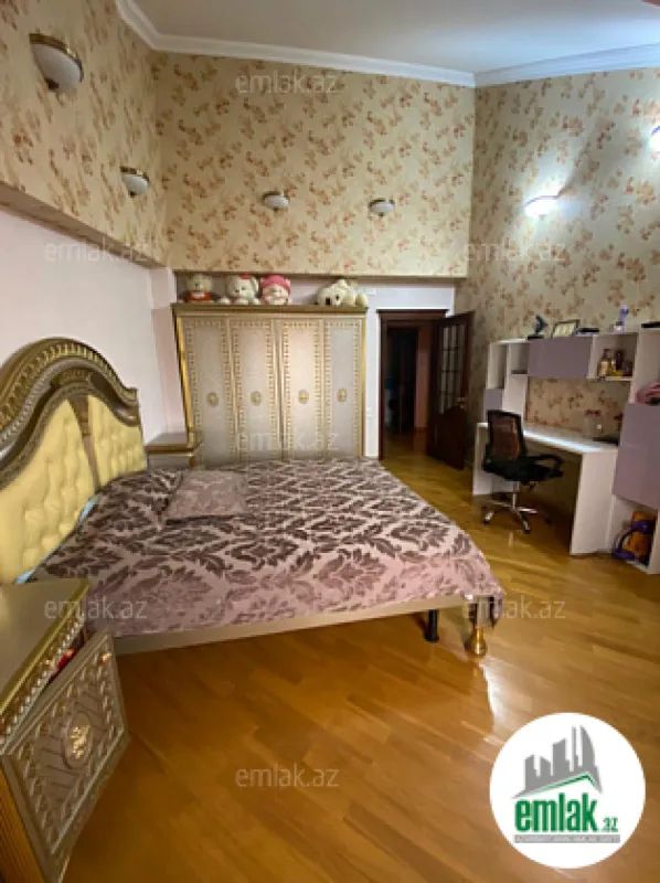 Satılır 4 otaqlı yeni tikili 220 m²