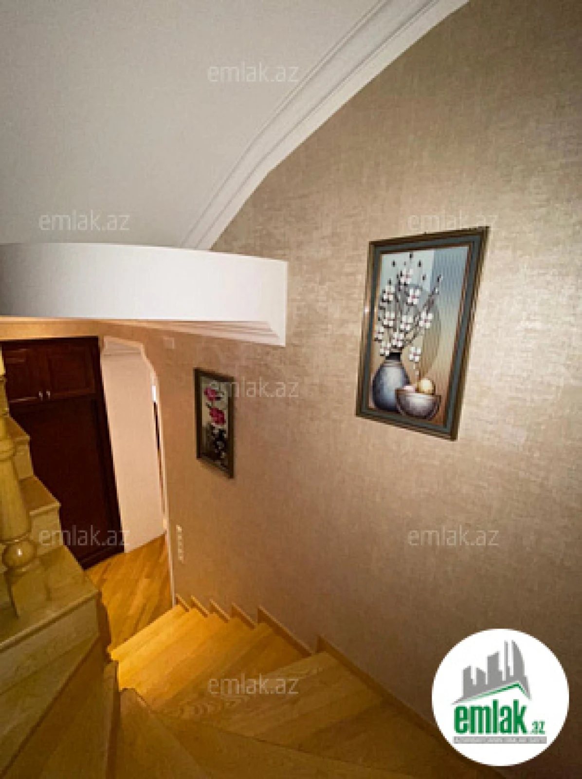 Satılır 4 otaqlı yeni tikili 220 m²