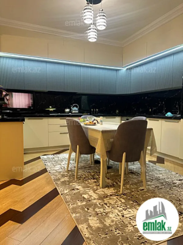 Satılır 4 otaqlı yeni tikili 220 m²