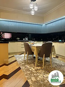 Satılır 4 otaqlı yeni tikili 220 m²