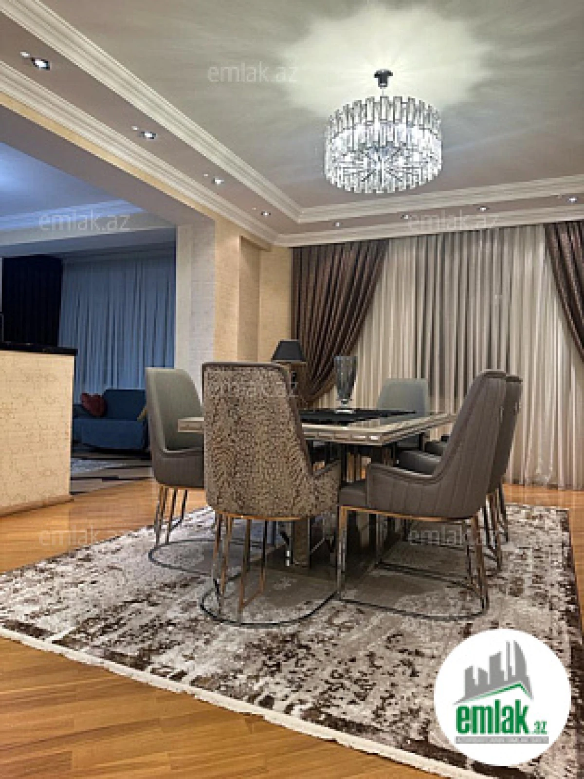 Satılır 4 otaqlı yeni tikili 220 m²