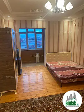 Satılır 1 otaqlı köhnə tikili 45 m²