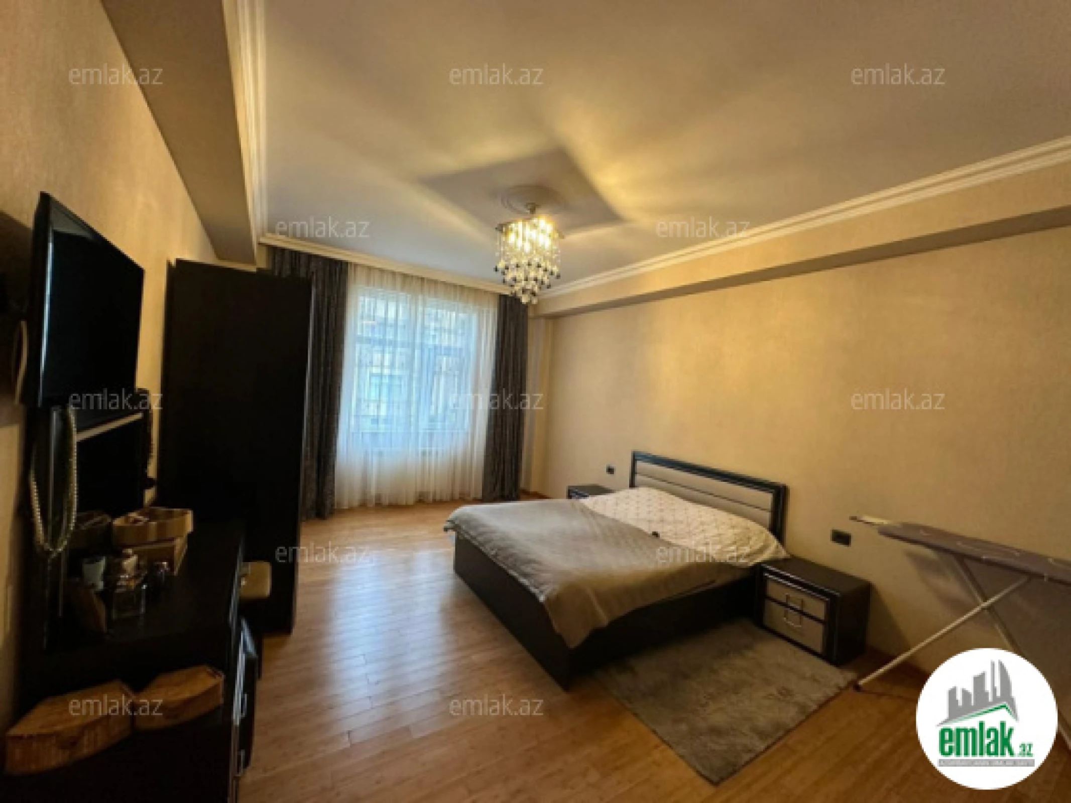 Satılır 4 otaqlı yeni tikili 140 m²