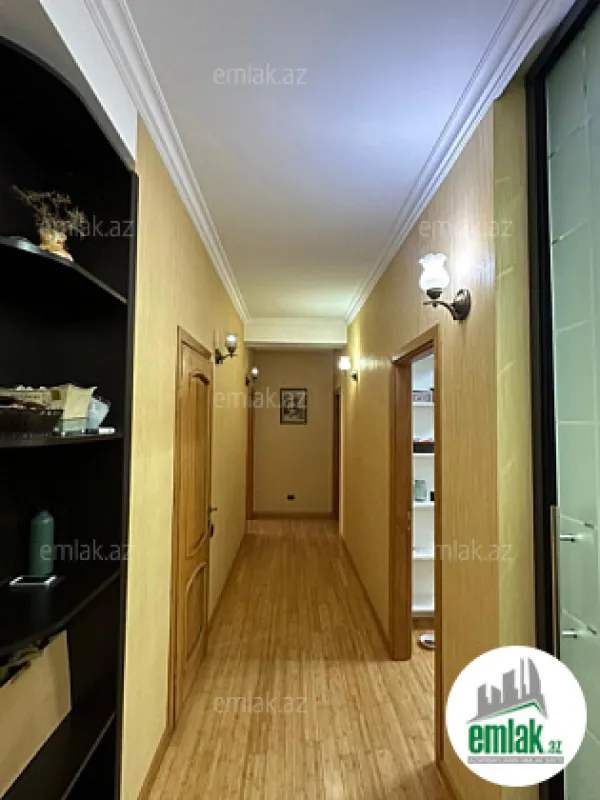 Satılır 4 otaqlı yeni tikili 140 m²