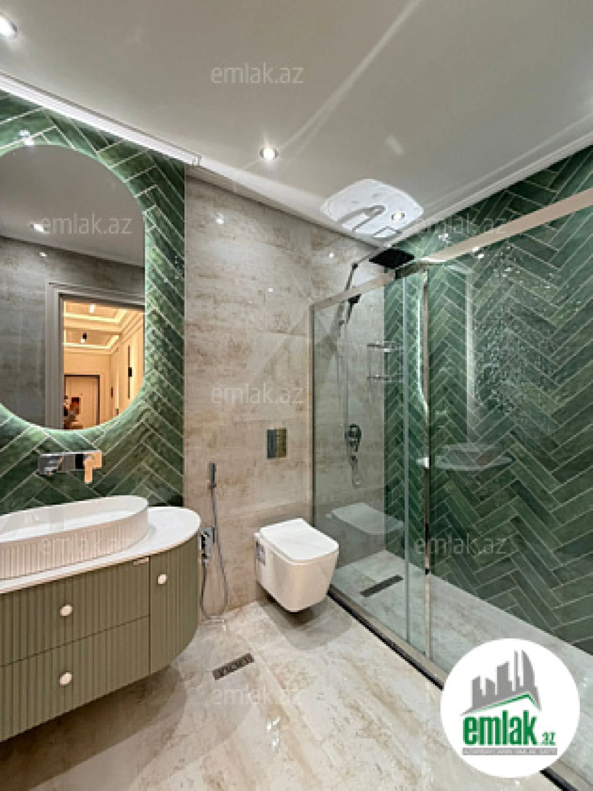 Satılır 3 otaqlı yeni tikili 120 m²