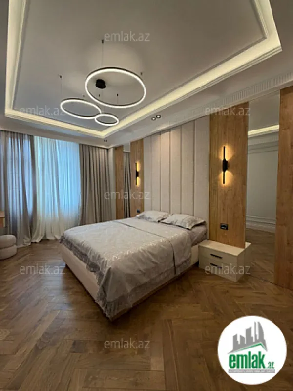 Satılır 3 otaqlı yeni tikili 120 m²