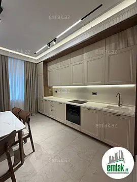 Satılır 3 otaqlı yeni tikili 120 m²