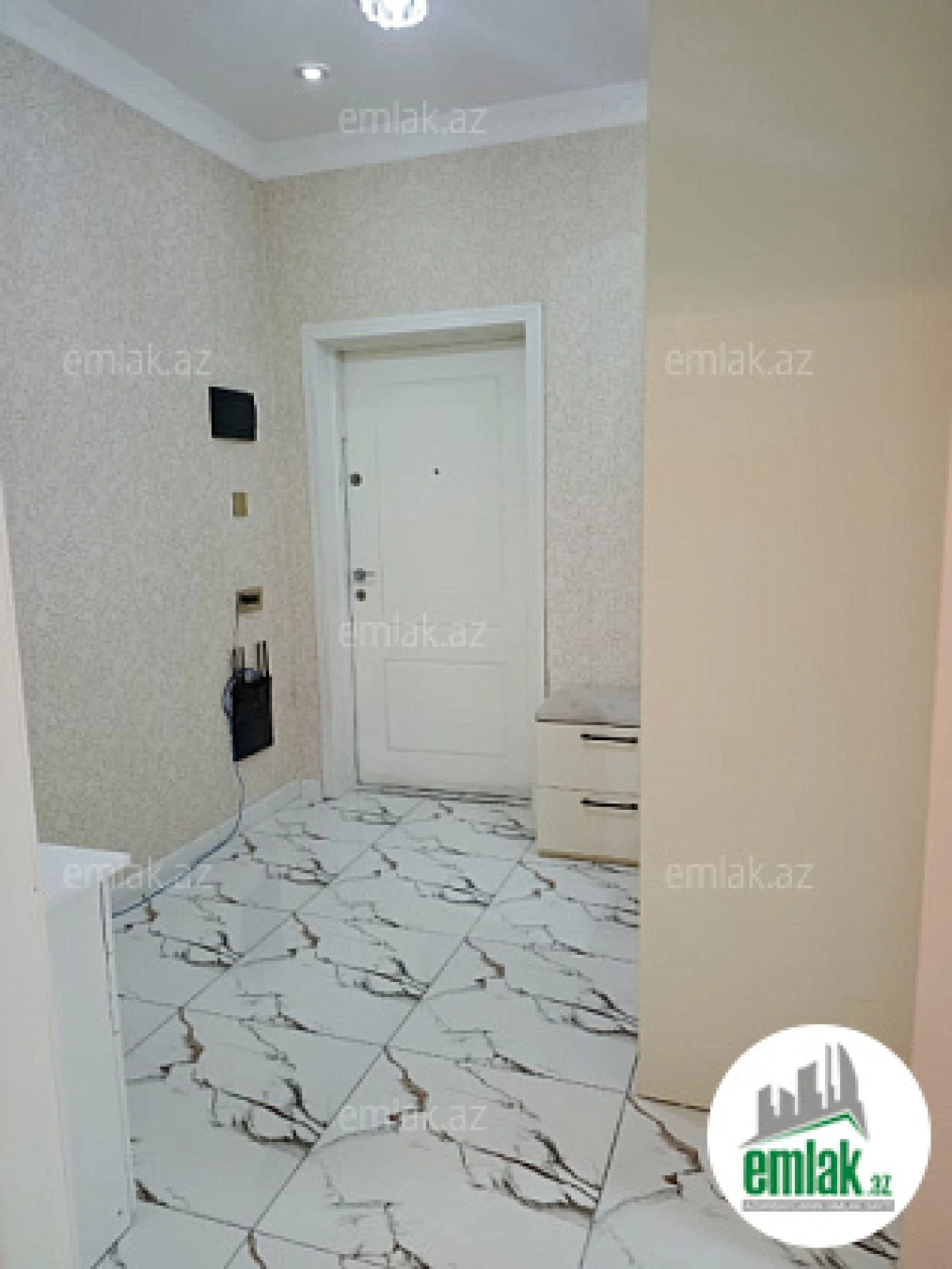 Satılır 3 otaqlı yeni tikili 90 m²