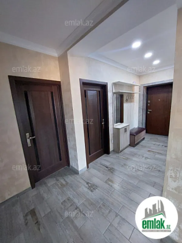 Satılır 4 otaqlı köhnə tikili 120 m²