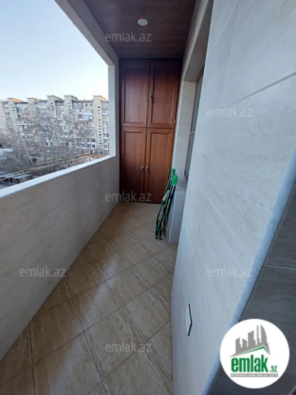 Satılır 4 otaqlı köhnə tikili 120 m²