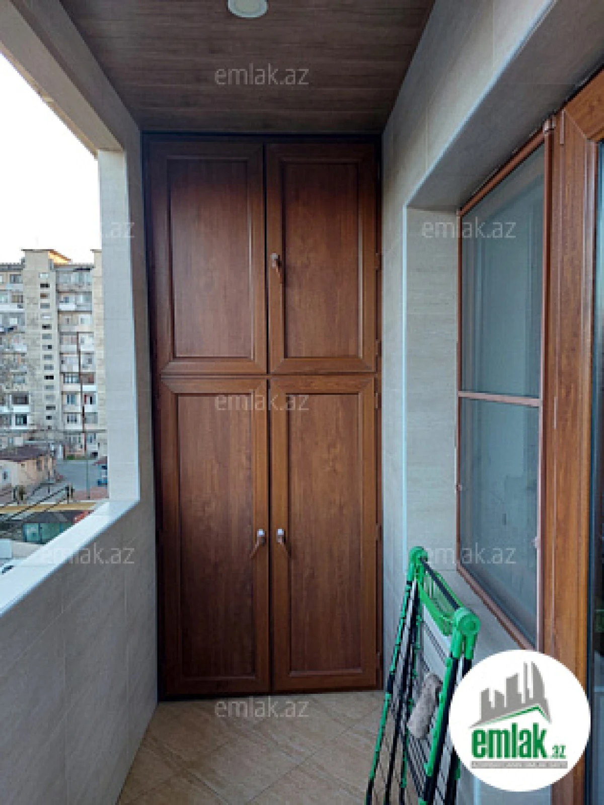 Satılır 4 otaqlı köhnə tikili 120 m²