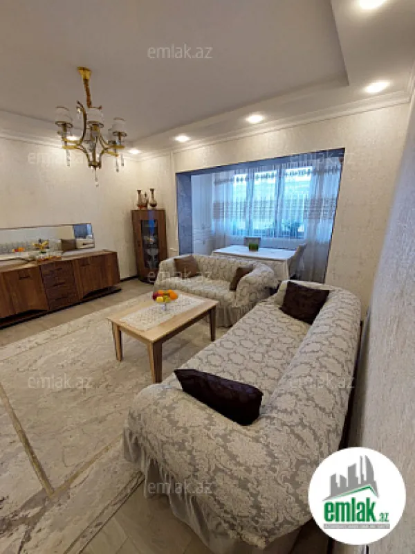 Satılır 4 otaqlı köhnə tikili 120 m²