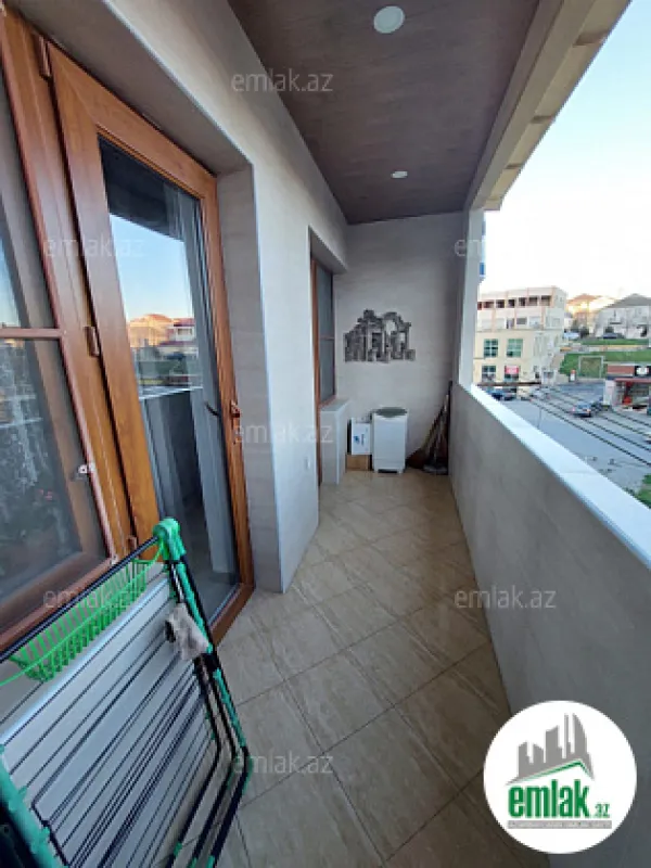 Satılır 4 otaqlı köhnə tikili 120 m²