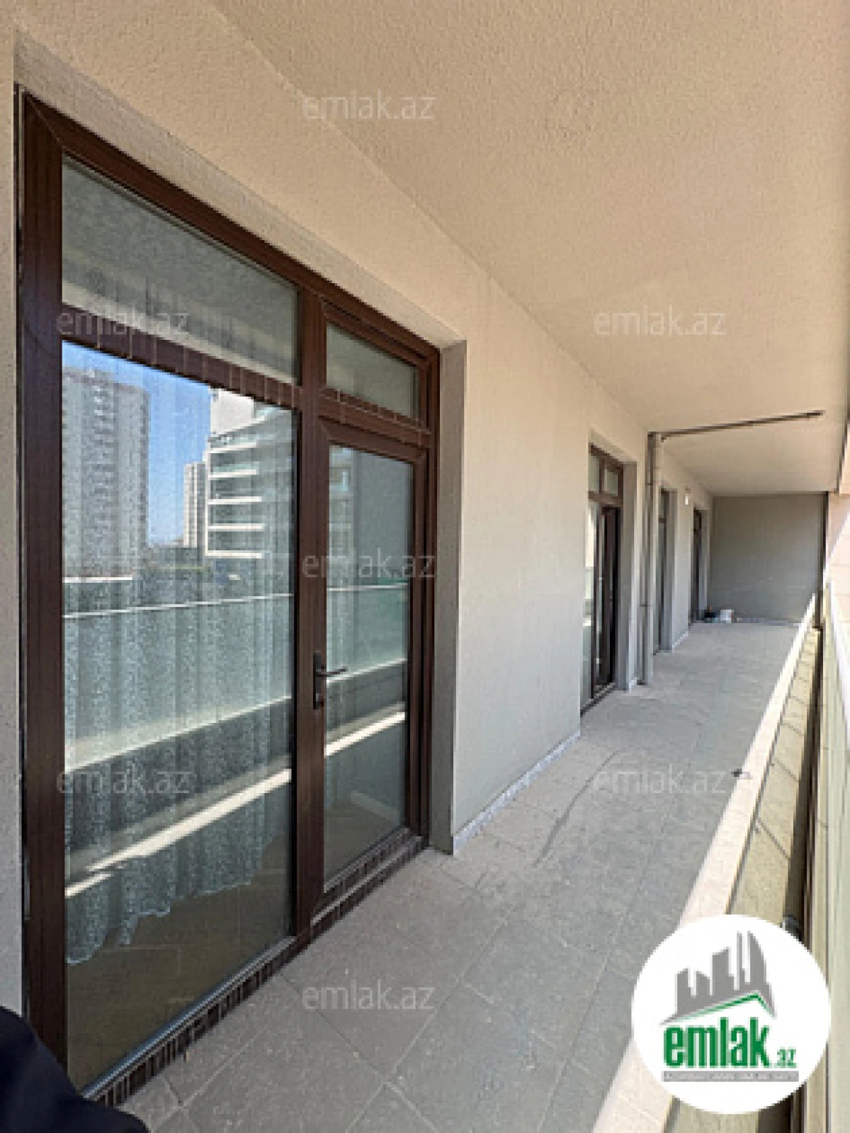 Satılır 4 otaqlı yeni tikili 180 m²