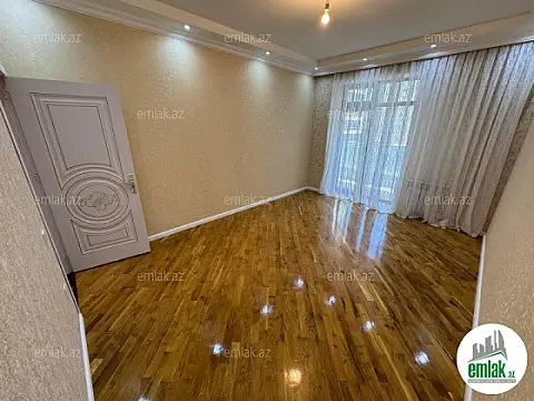Satılır 4 otaqlı yeni tikili 180 m²
