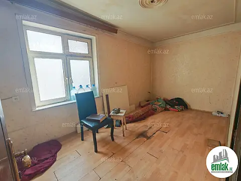 Satılır 2 otaqlı köhnə tikili 50 m²