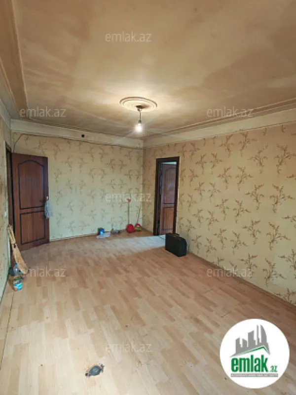 Satılır 2 otaqlı köhnə tikili 50 m²
