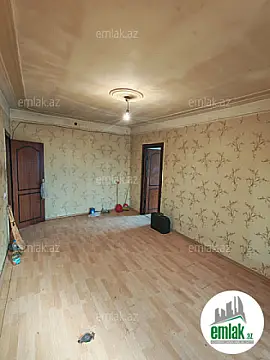 Satılır 2 otaqlı köhnə tikili 50 m²