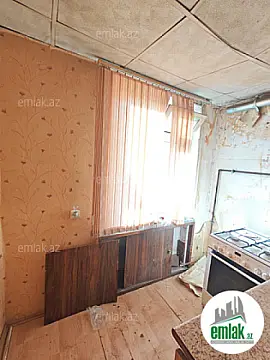 Satılır 2 otaqlı köhnə tikili 50 m²