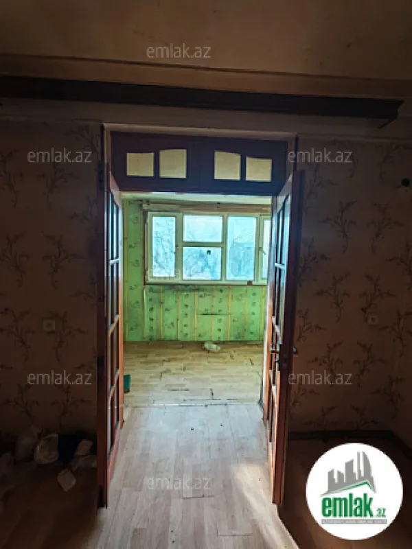 Satılır 2 otaqlı köhnə tikili 50 m²