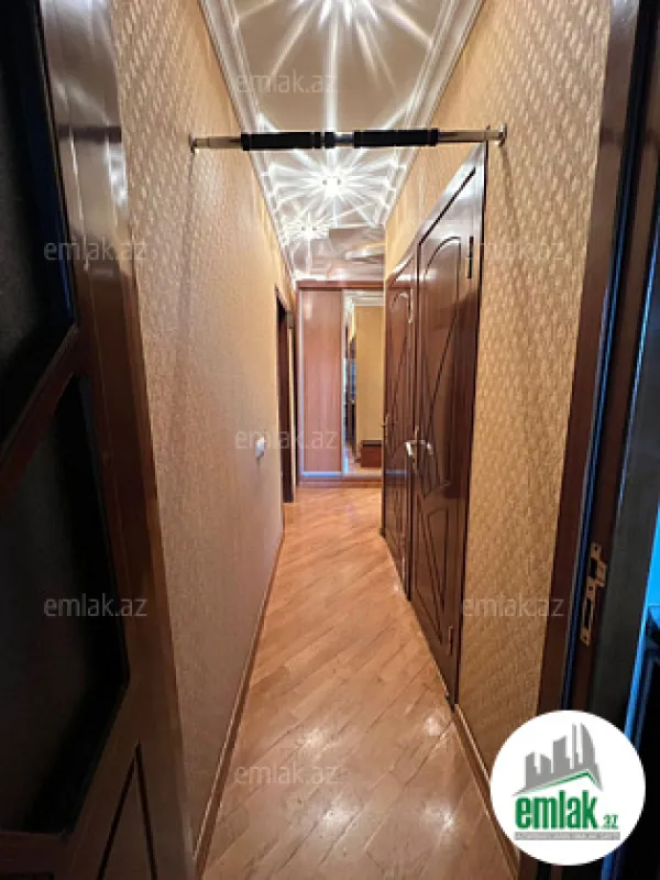 Satılır 3 otaqlı köhnə tikili 80 m²