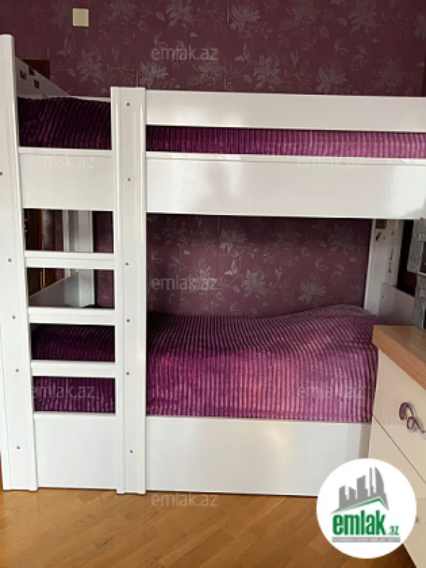 Satılır 3 otaqlı köhnə tikili 80 m²