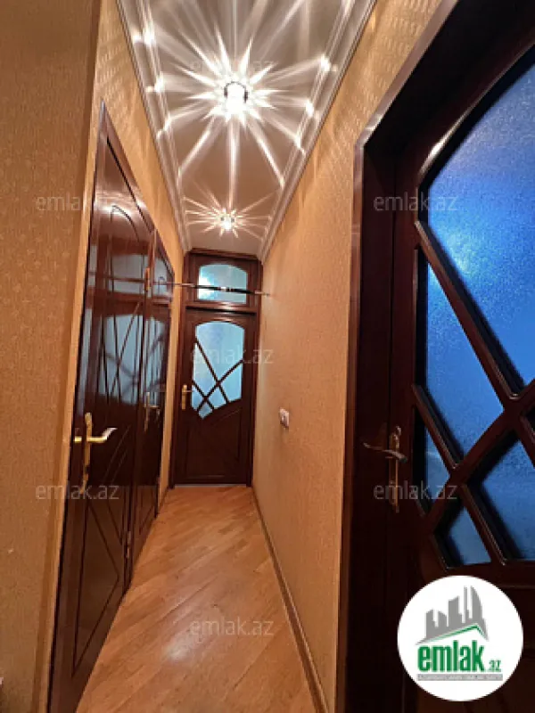 Satılır 3 otaqlı köhnə tikili 80 m²