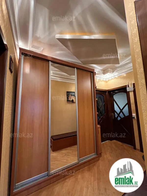 Satılır 3 otaqlı köhnə tikili 80 m²