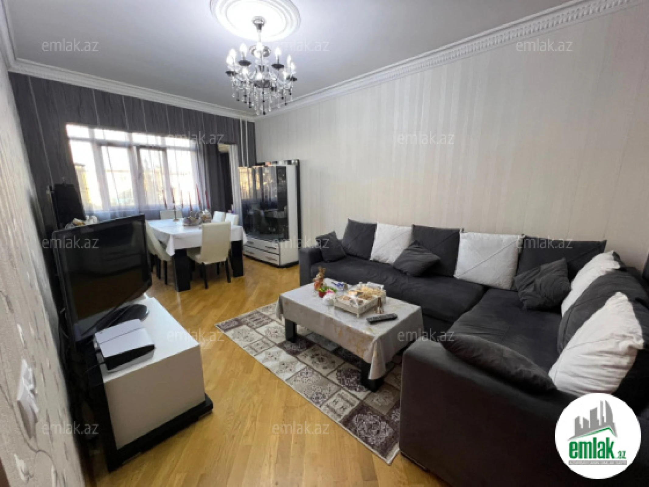 Satılır 3 otaqlı köhnə tikili 80 m²