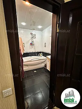 Satılır 3 otaqlı yeni tikili 100 m²