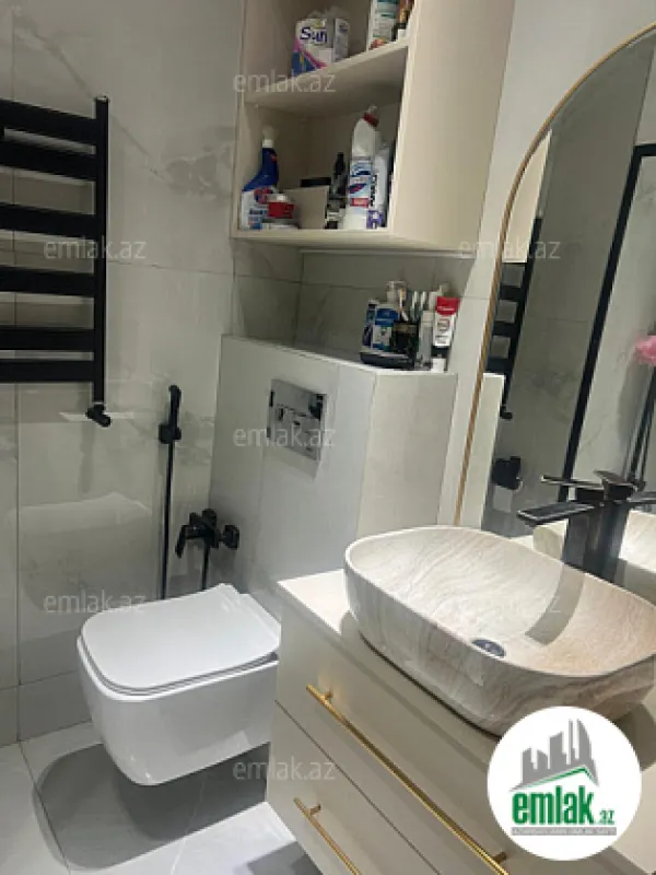 Satılır 3 otaqlı yeni tikili 75 m²