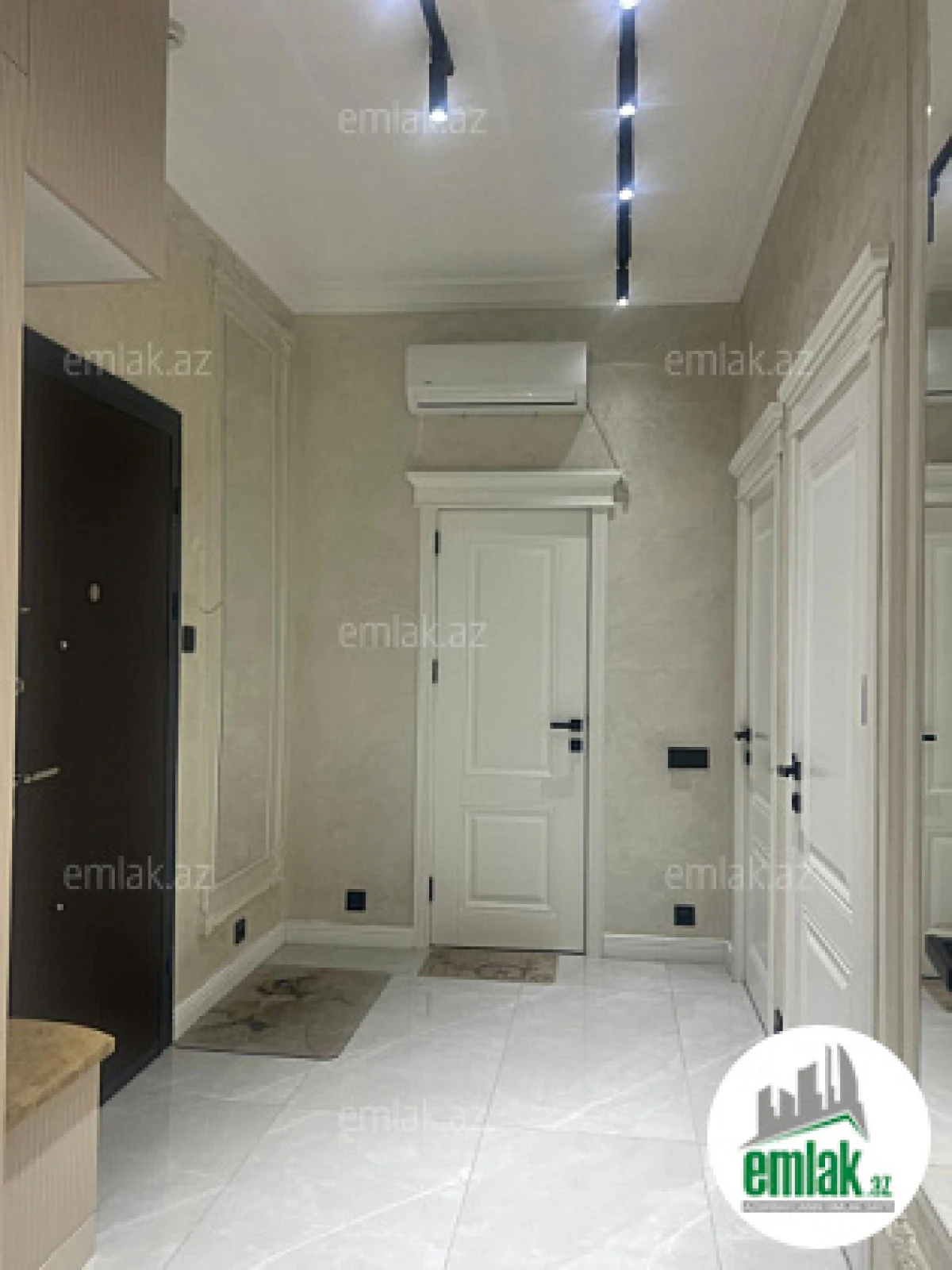 Satılır 3 otaqlı yeni tikili 75 m²