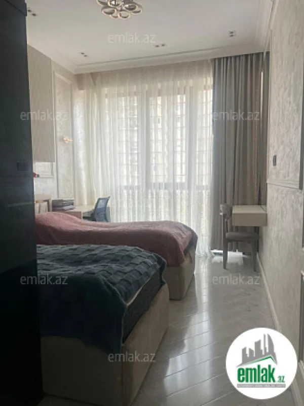 Satılır 3 otaqlı yeni tikili 75 m²