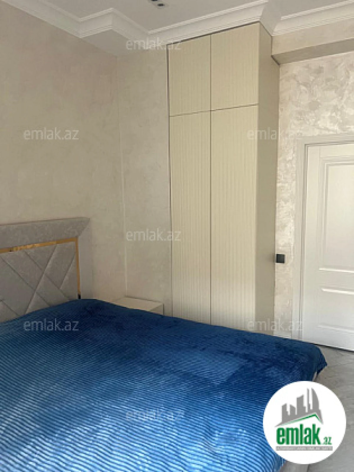 Satılır 3 otaqlı yeni tikili 75 m²