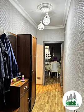 Satılır 2 otaqlı köhnə tikili 65 m²